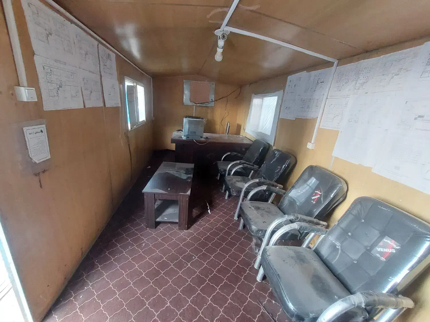 کانکس و میز صندلی اداری|مبلمان اداری|خرمآباد, |دیوار