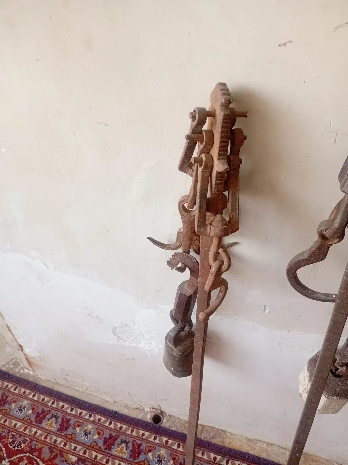 قپان قدیمی|کلکسیون اشیاء عتیقه|شیراز, احمدی جنوبی|دیوار