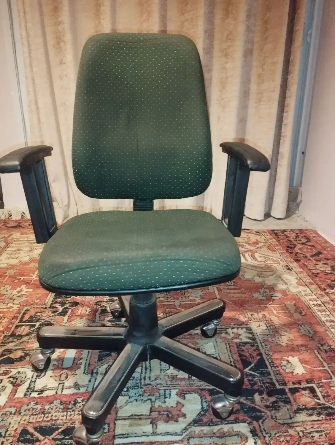 صندلی گردان اداری|مبلمان اداری|گرگان, |دیوار