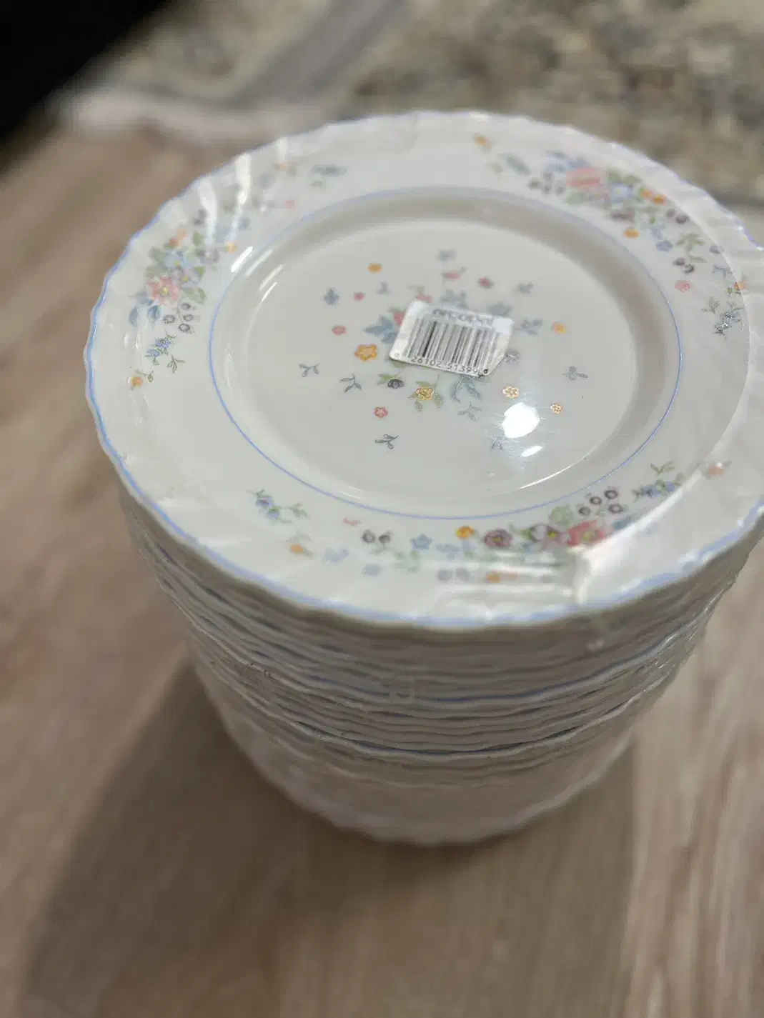 بشقاب لومینارک ویکتوریا کاملاً نو مناسب جهیزیه|ظروف سرو و پذیرایی|رفسنجان, |دیوار