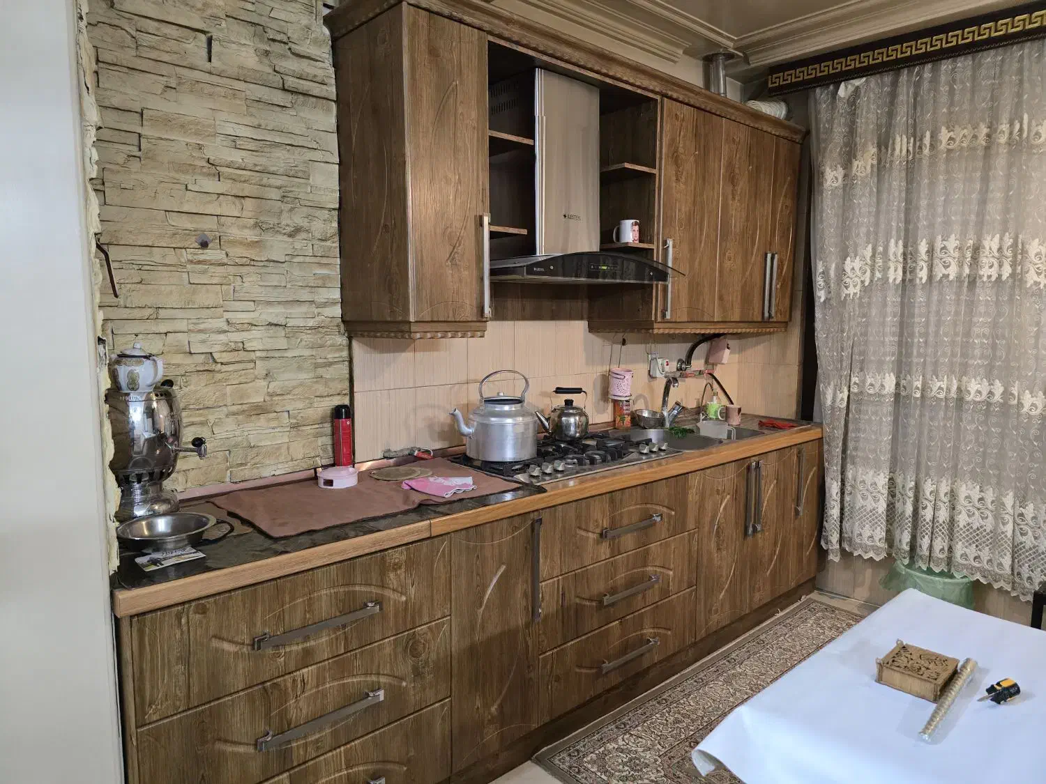 ۱۰ متر کابینت دست دوم + شیر و گاز و هود و سینک|جاکفشی، کمد، دراور|ری, شهادت|دیوار