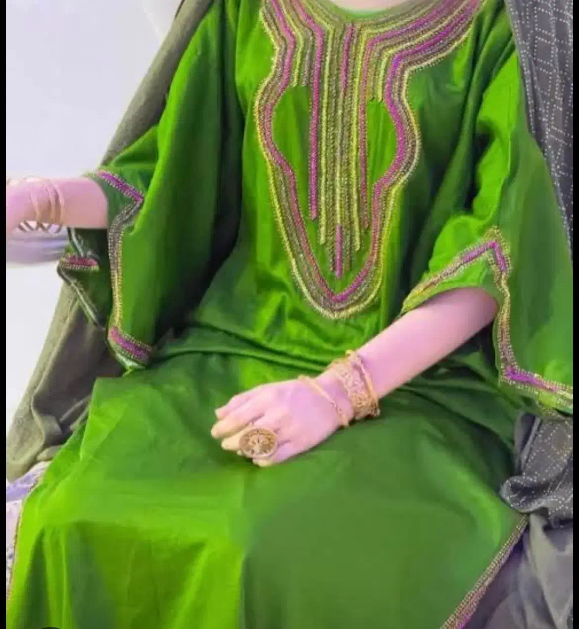 جواهر دوزی و ملیله زنی|لباس|بندرعباس, |دیوار