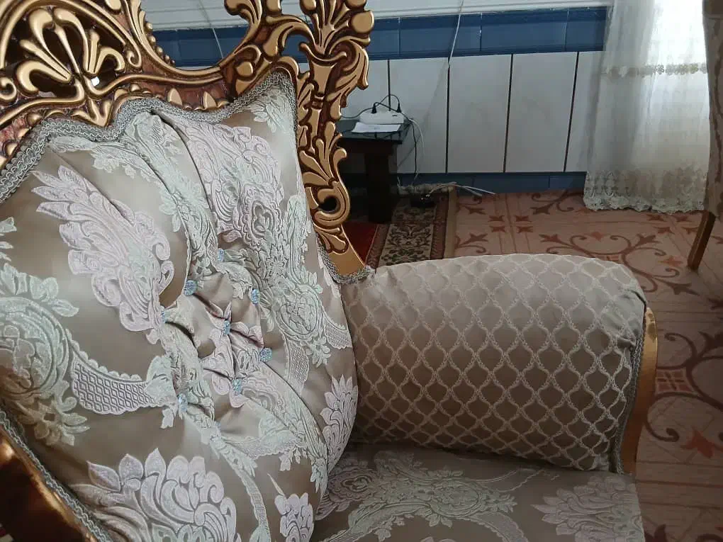 ست مبل سلطنتی و میز|مبلمان خانگی و میز عسلی|ایذه, |دیوار