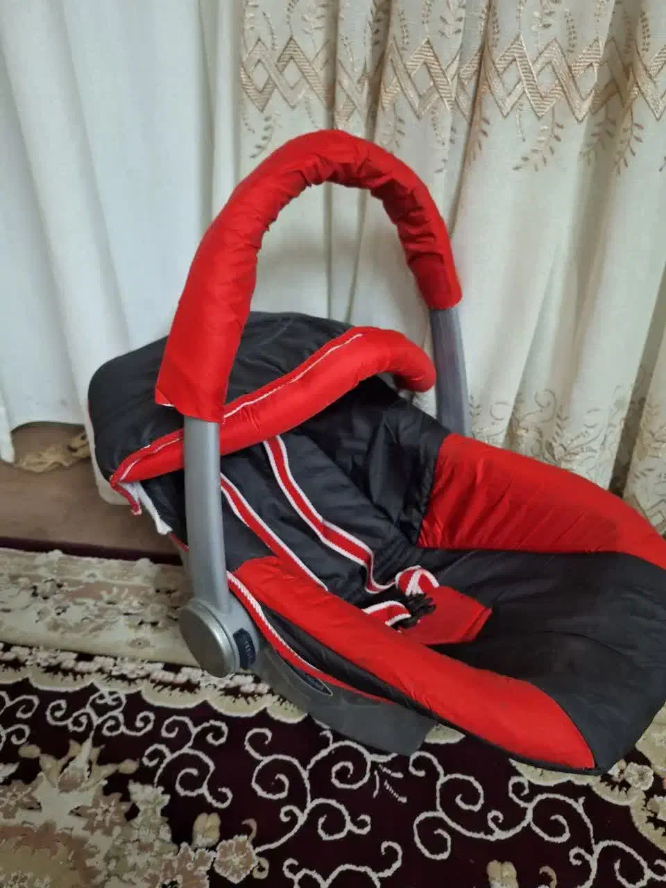 کریر|کالسکه و لوازم جانبی|اصفهان, جاوان|دیوار