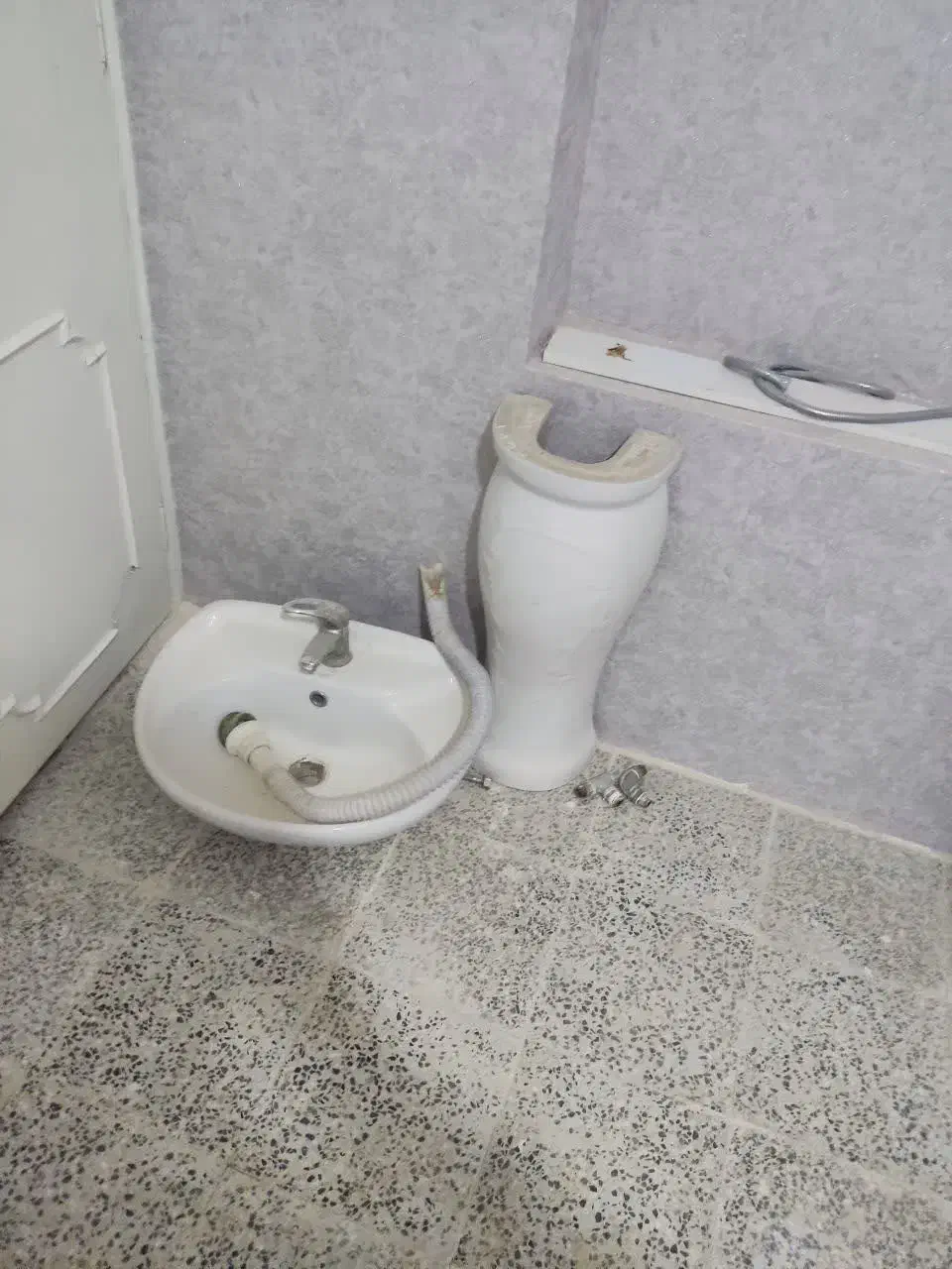 فروش سنگ روشویی زیبا با شیر آب اهرمی|لوازم سرویس بهداشتی|خرمآباد, |دیوار