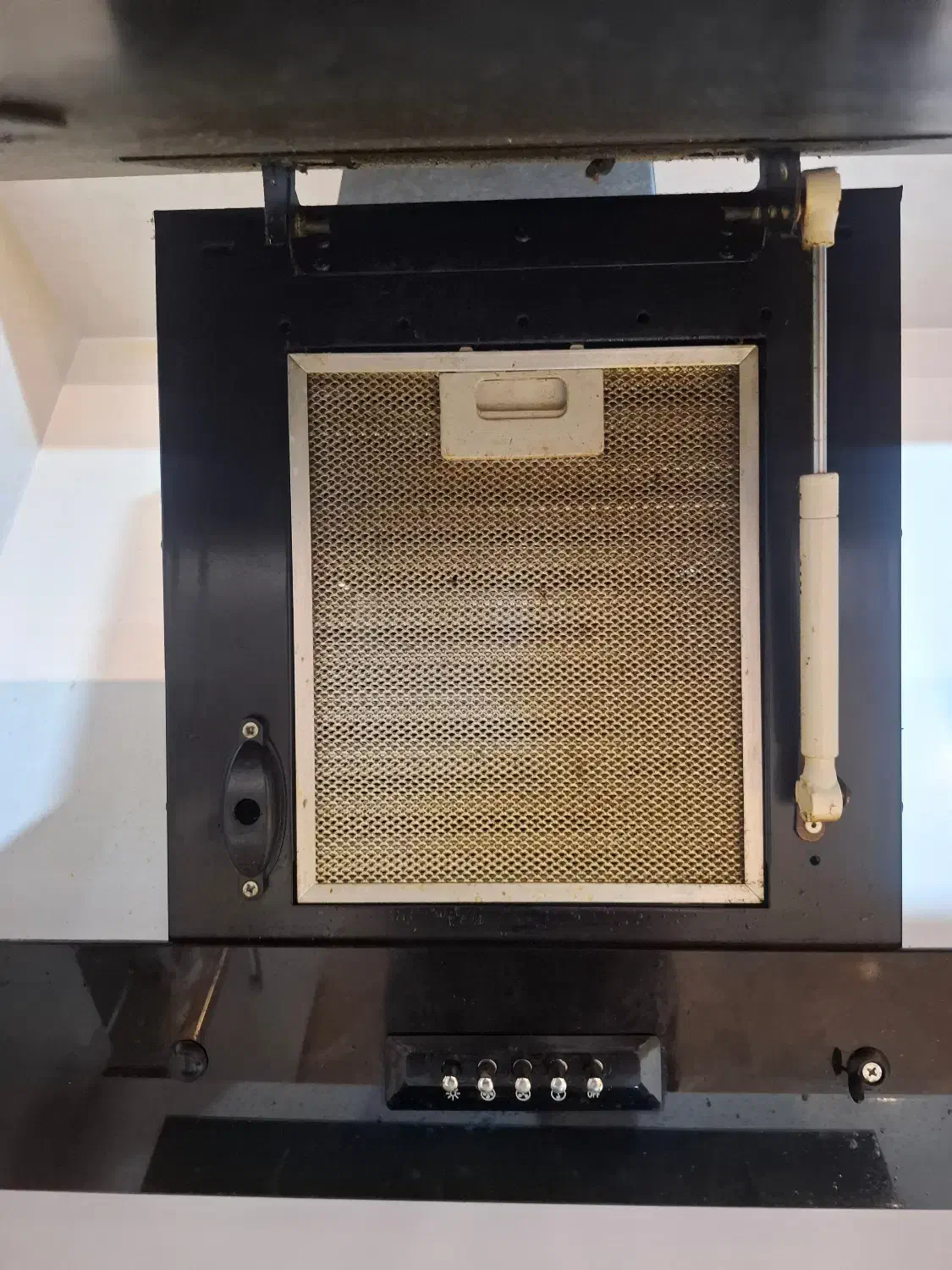 هود|هود|اهواز, کوی باهنر|دیوار