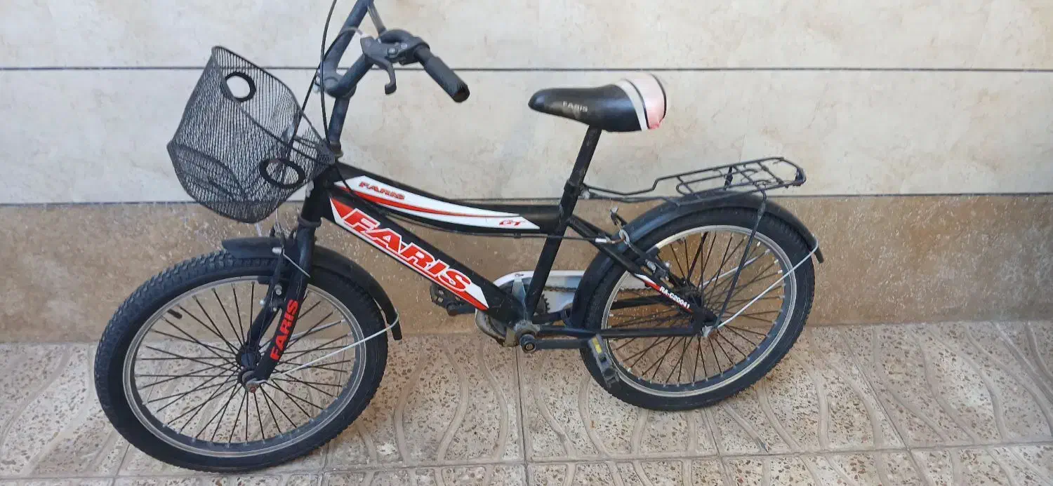 دوچرخه  کاملا سالم وتمیز سایز۲۰|دوچرخه، اسکیت، اسکوتر|میانه, |دیوار