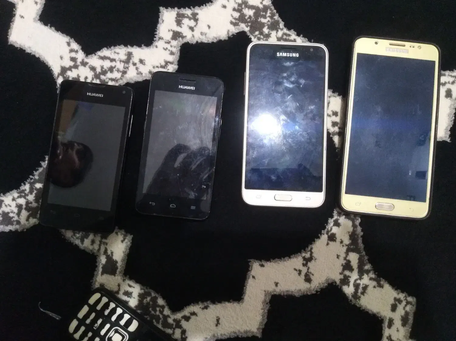 ۵عددگوشی نیازمند تعمیر.|موبایل|قوچان, |دیوار