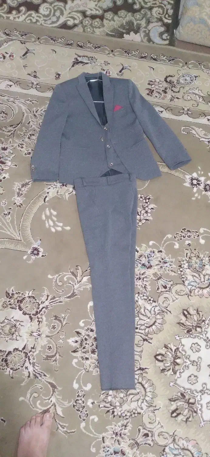 پوشاک|لباس|گلبهار, شهر جدید گلبهار|دیوار