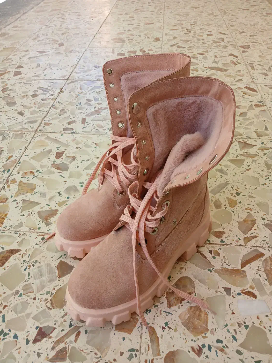 بوت دوحالته|کیف، کفش، کمربند|شهرکرد, |دیوار