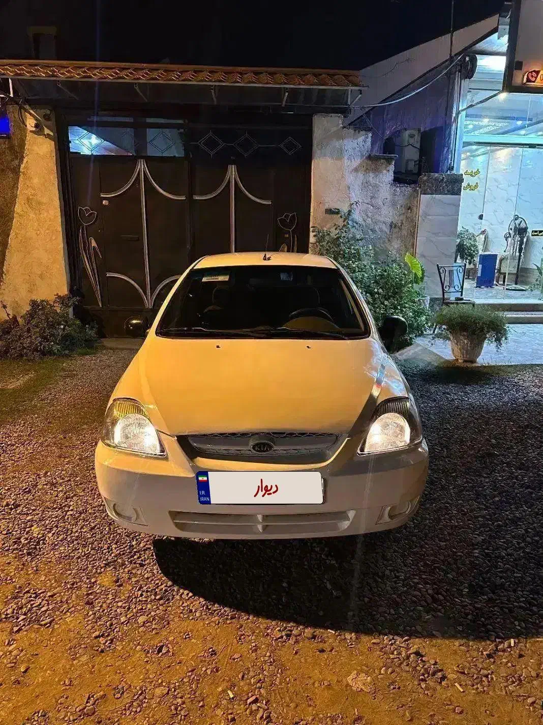 ریو مدل88سفید 180تا کار|خودرو سواری و وانت|رشت, یخسازی|دیوار