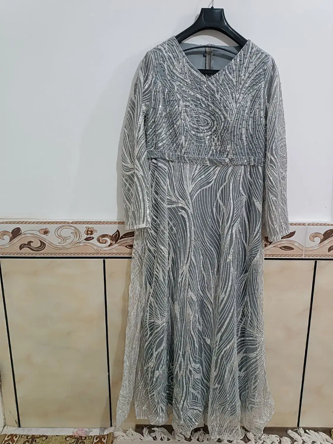 دامن مجلسی|لباس|آشخانه, |دیوار