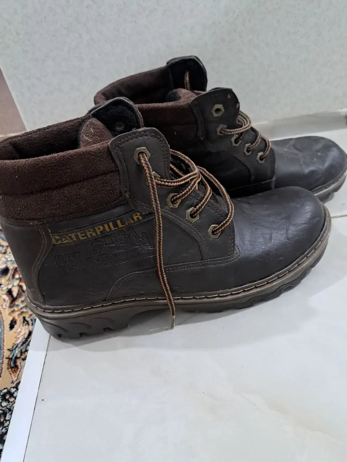 نیم بوت کاترپیلار|کیف، کفش، کمربند|گل تپه, |دیوار