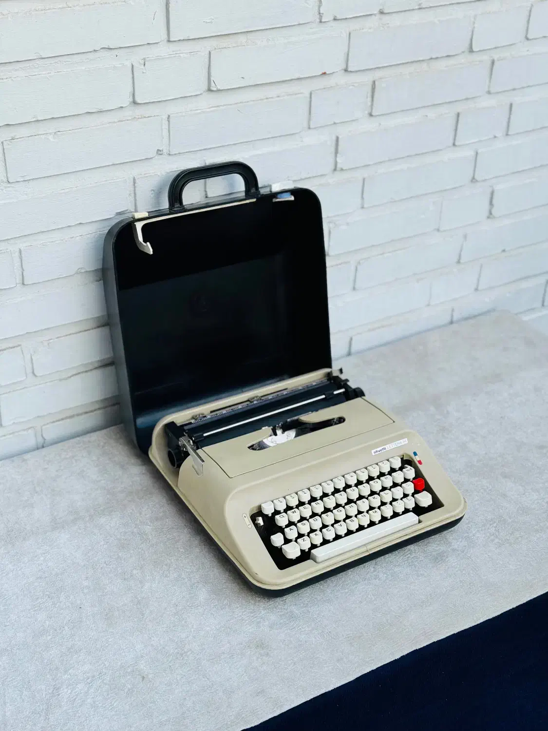 ماشین تایپ کلکسیونی|کلکسیون اشیاء عتیقه|تهران, نیروی هوایی (پیروزی)|دیوار