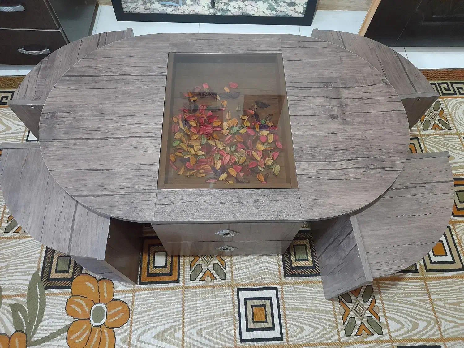 جلومبلی وتابلو کارکرده ولی سالم|مبلمان خانگی و میز عسلی|رشت, پیرکلاچای|دیوار