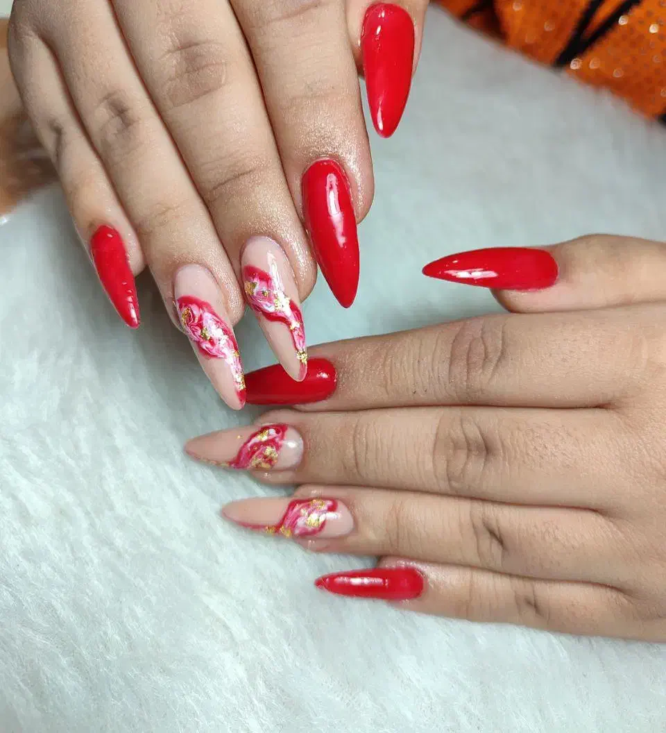 رنگ و مش حرفه‌ای + کاشت و ژلیش ناخن  مشاوره رایگان|خدمات آرایشگری و زیبایی|شیراز, سعدیه جنوبی|دیوار
