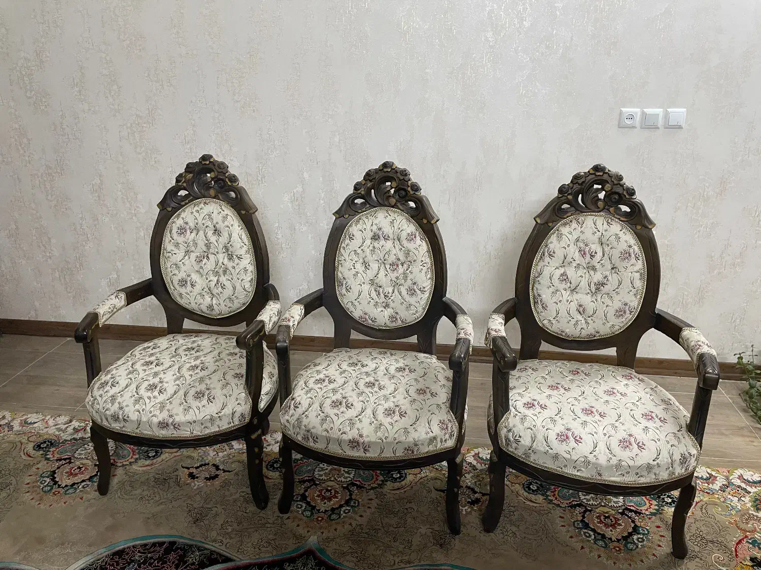 مبل سلطنتی|مبلمان خانگی و میز عسلی|لنجان, |دیوار