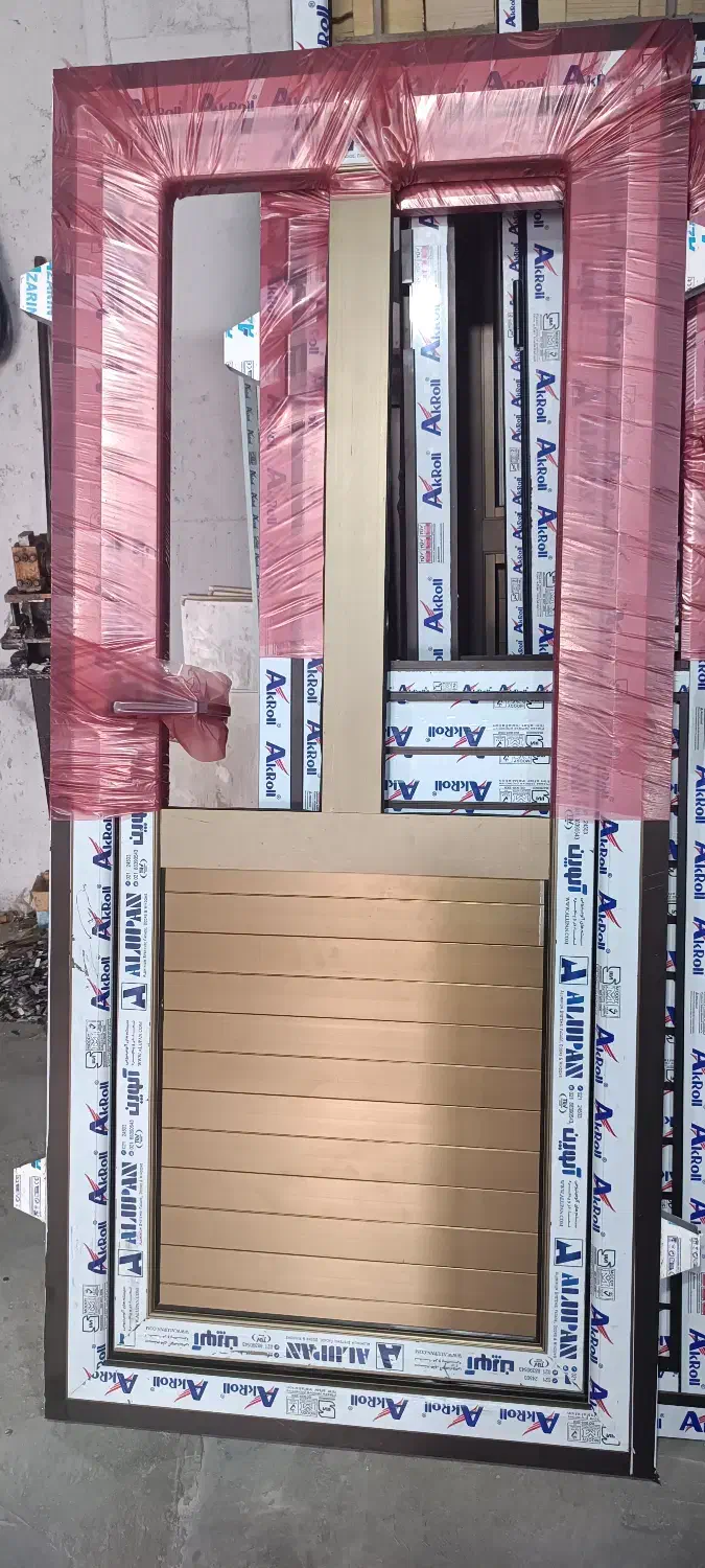 نصب و تعمیر درب و پنجره آلومینیومی و دوجداره|خدمات پیشه و مهارت|چابهار, |دیوار