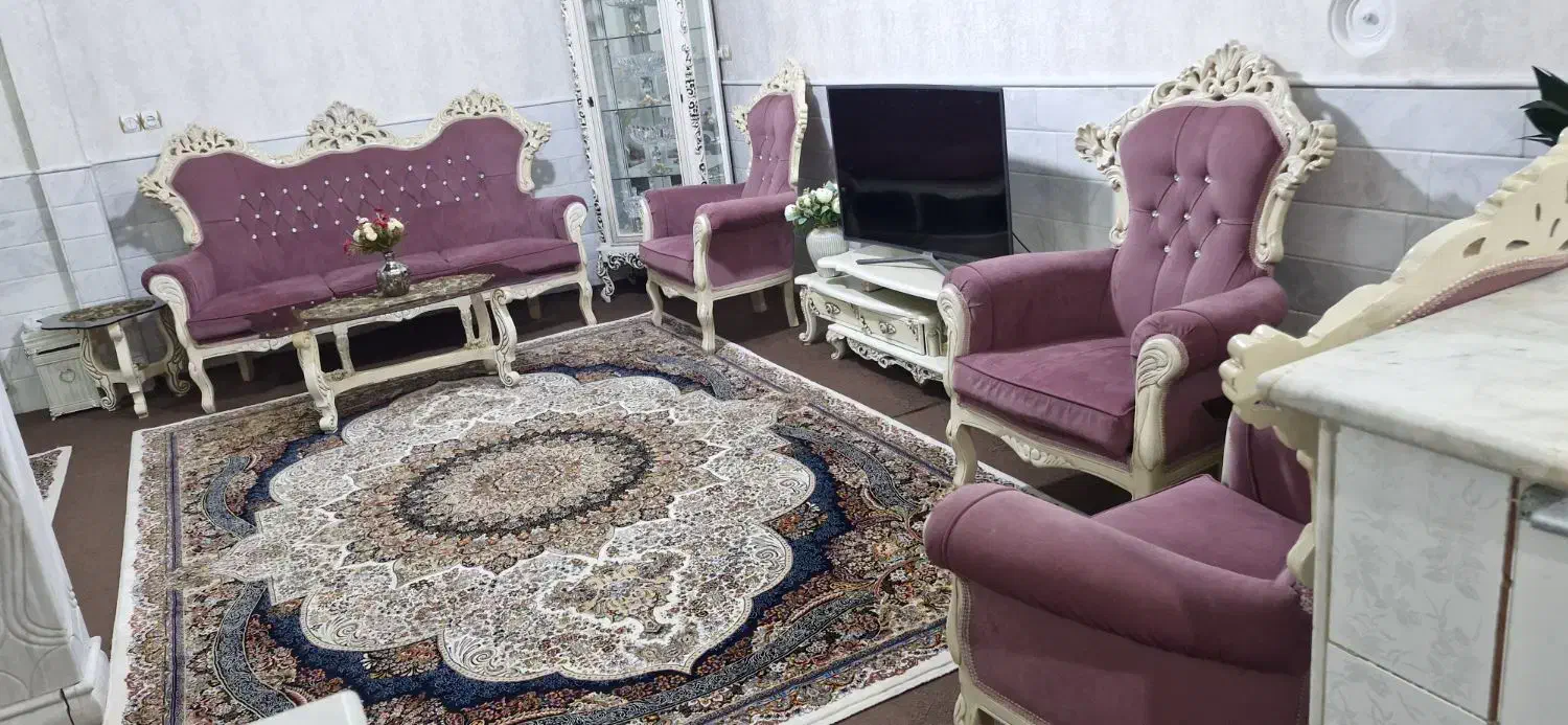 مبل ۷نفره با میز غذاخوری ۴نفره سالمه سالم|مبلمان خانگی و میز عسلی|قم, حنیف نژاد|دیوار