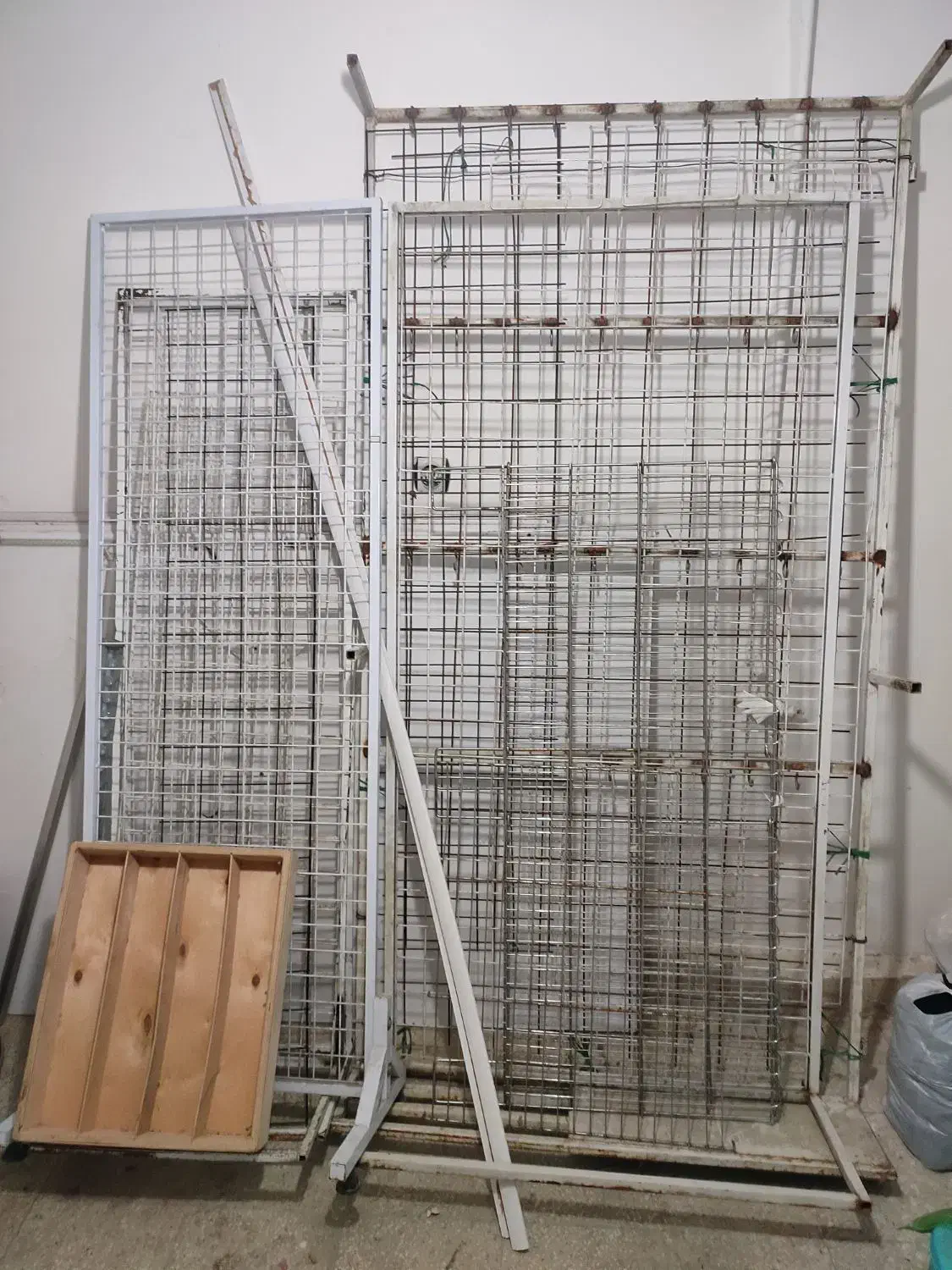 فروش تعدادی استند رگال و تجهیزات صندل فروشی|فروشگاه و مغازه|شیراز, طلاب|دیوار