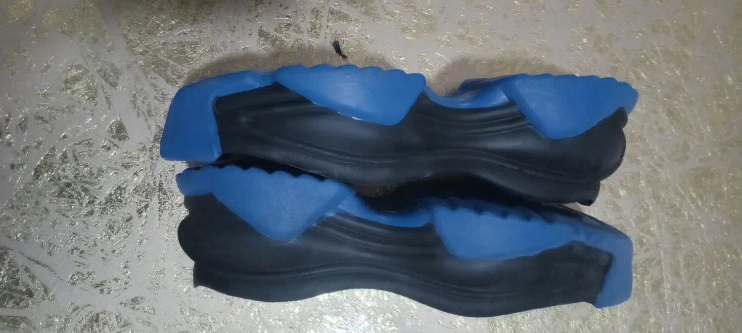 زیره کتونی|کیف، کفش، کمربند|رباط‌کریم, رباط‌کریم|دیوار