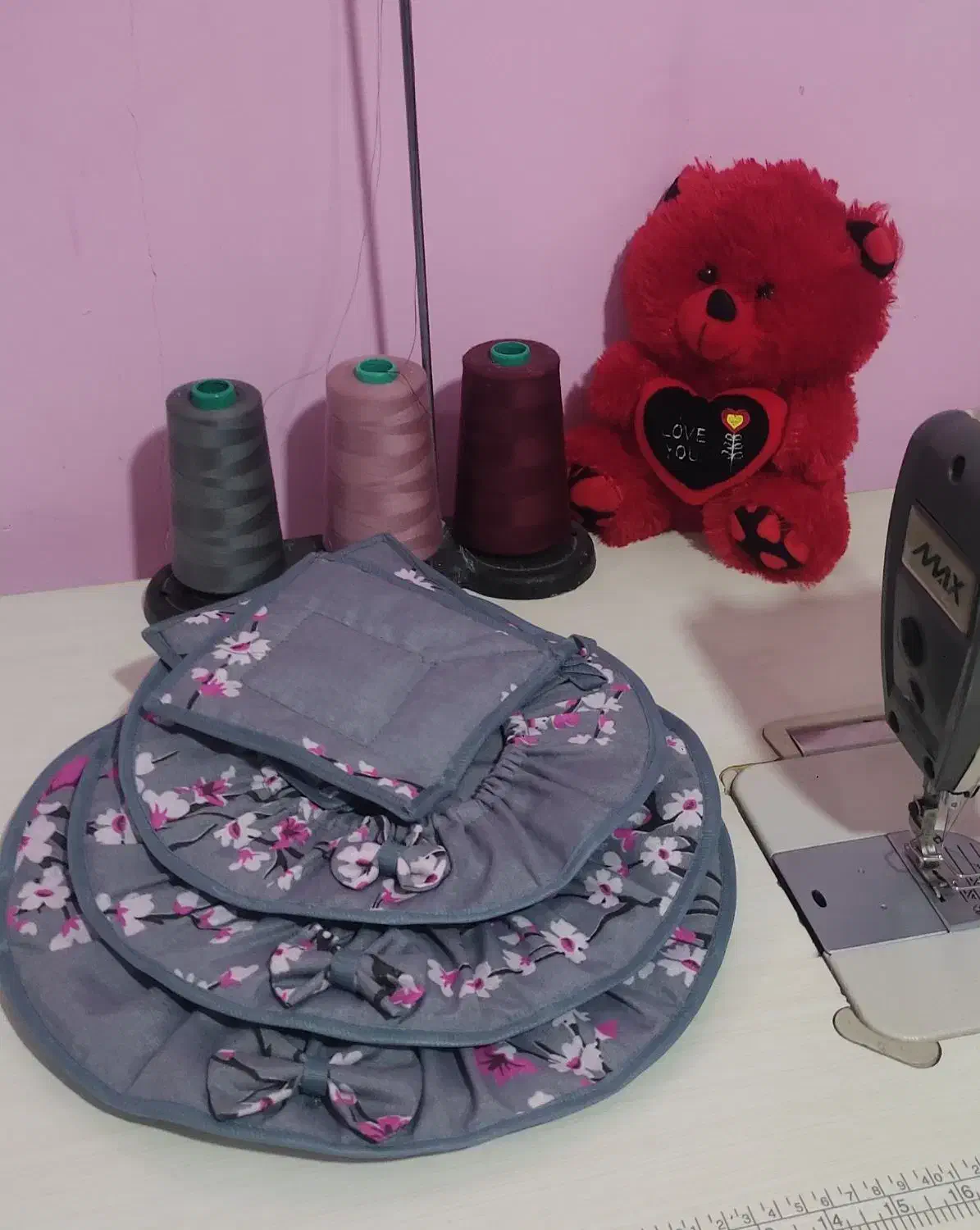 دمکنی همراه دوتا دست گیره خوش رنگ با کیفیت|سفره، حوله، دستمال آشپزخانه|کرمانشاه, |دیوار