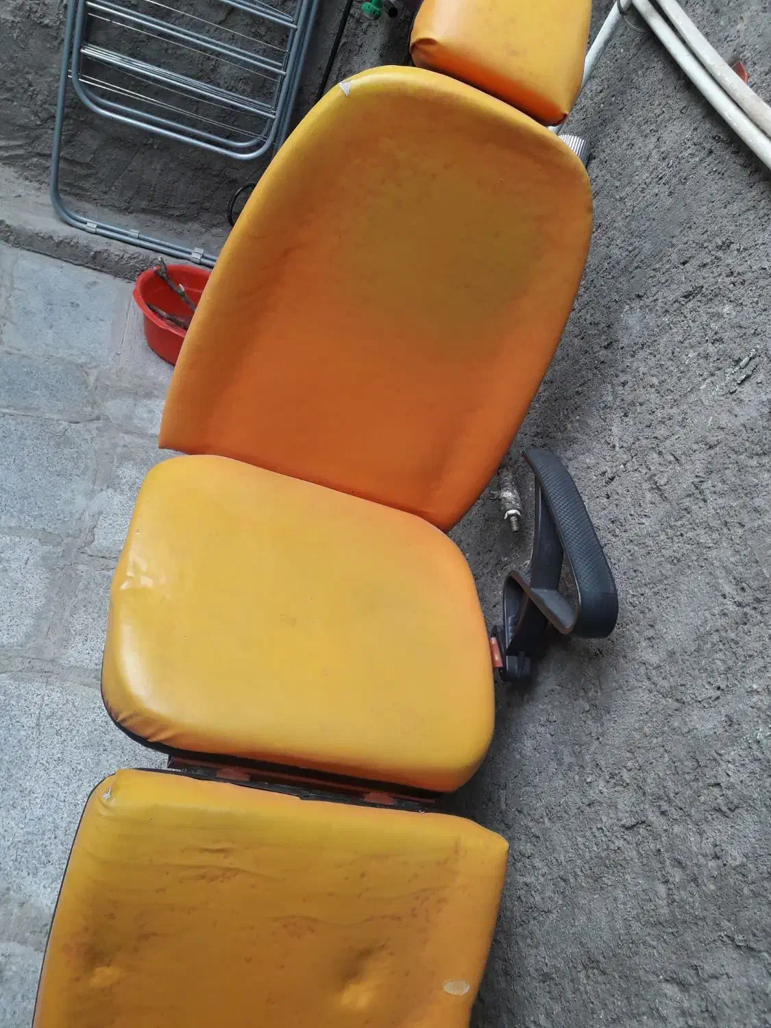 صندلی سالم معاوضه|صندلی و نیمکت|خسروشاه, |دیوار