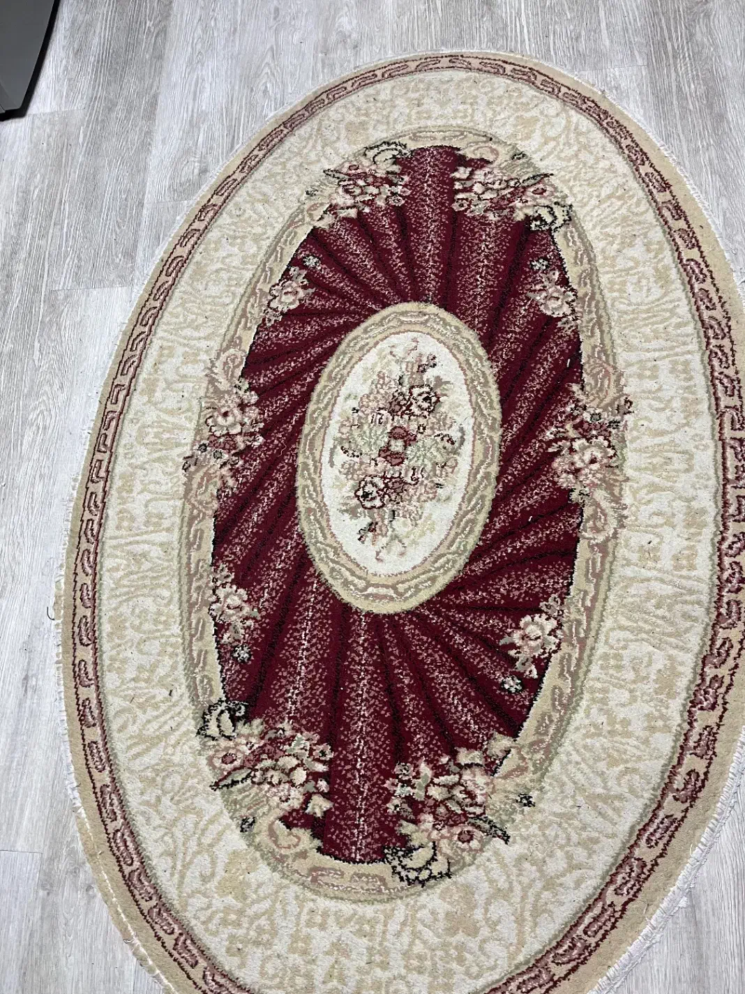 فرش بیضی|فرش|تهران, پاسداران|دیوار