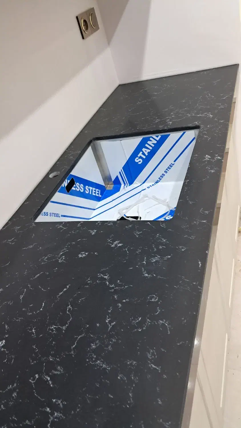 استخدام نیرو صفحات یا سنگ روی کابینت|استخدام صنعتی، فنی، مهندسی|یزد, |دیوار