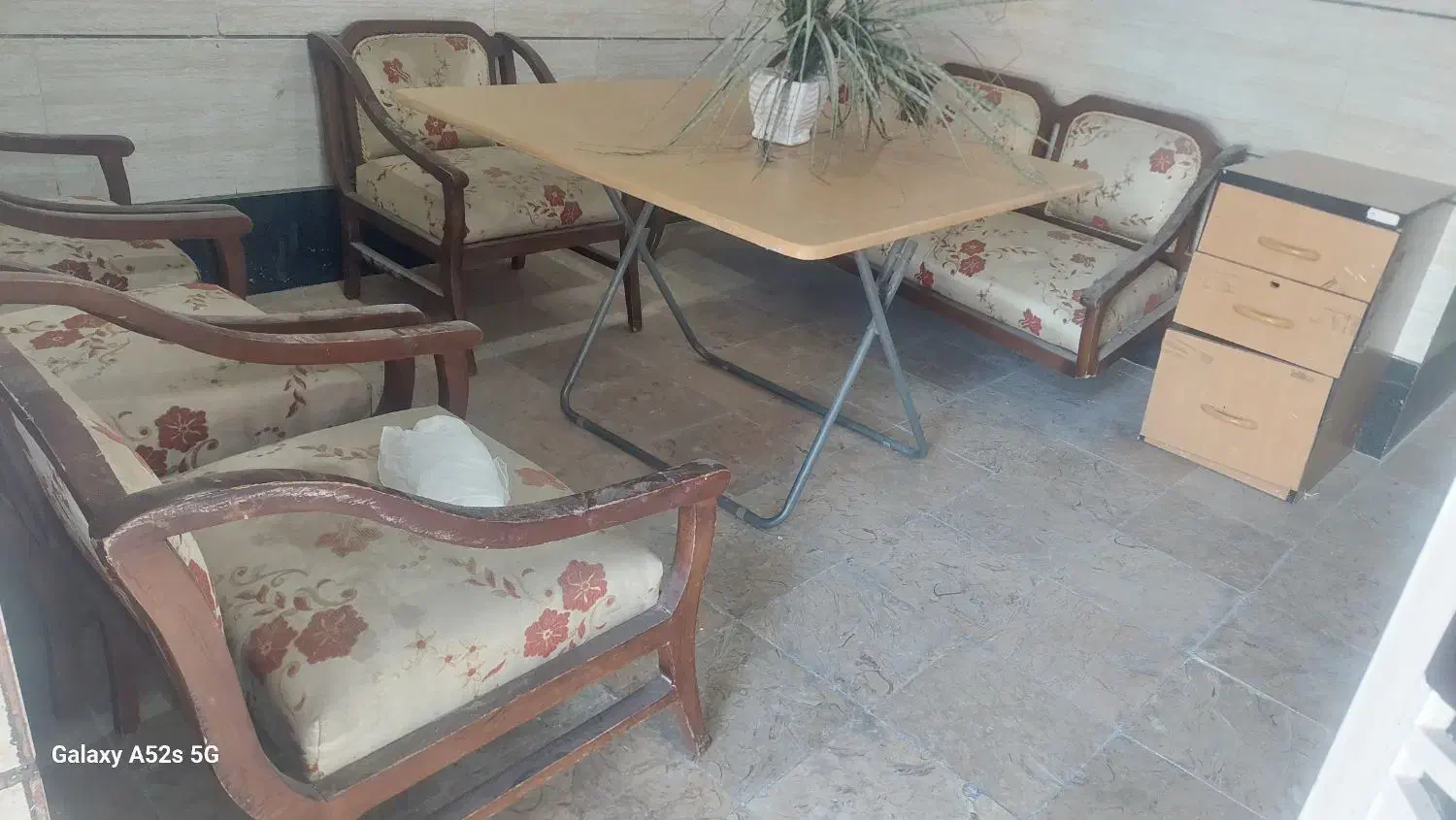 مبل چوب روسی با میز و درایور|مبلمان خانگی و میز عسلی|بوشهر, |دیوار