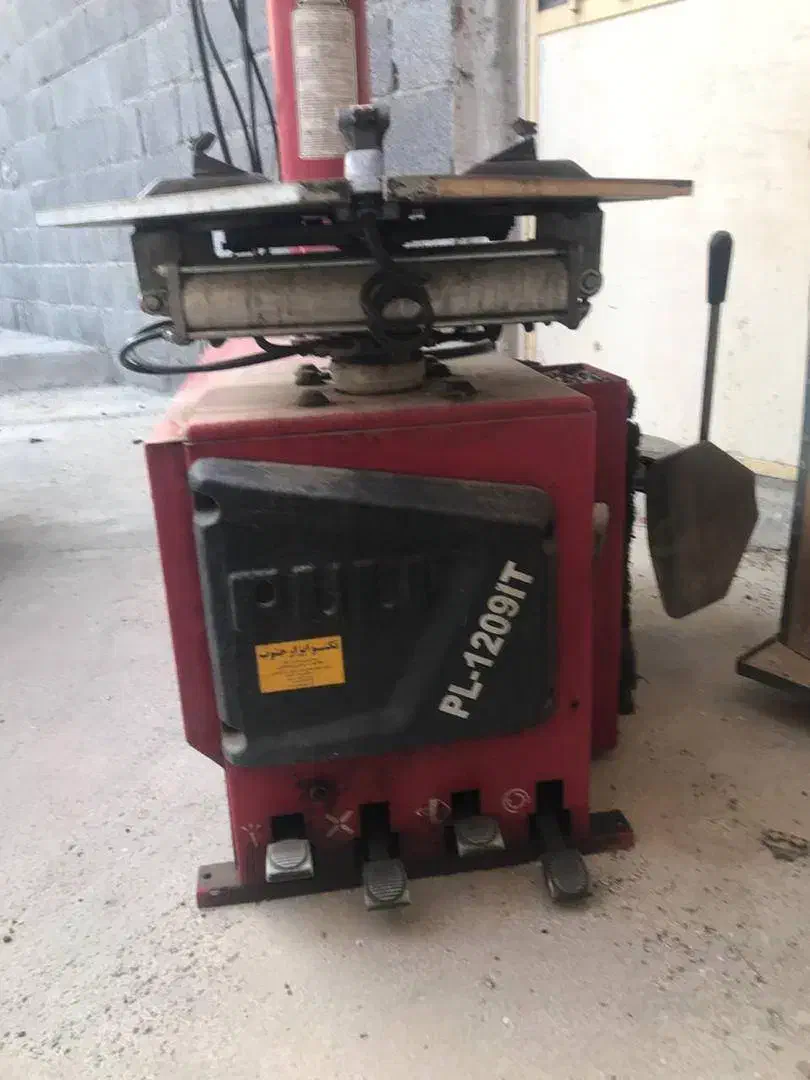 دستگاه بالانس و لاستیک درار|ابزارآلات|لار, |دیوار