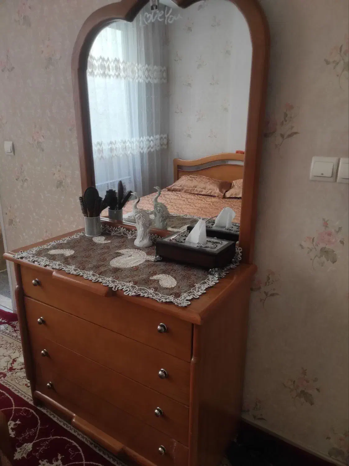 سرویس تخت|تخت و سرویس خواب|مشهد, کارمندان دوم|دیوار