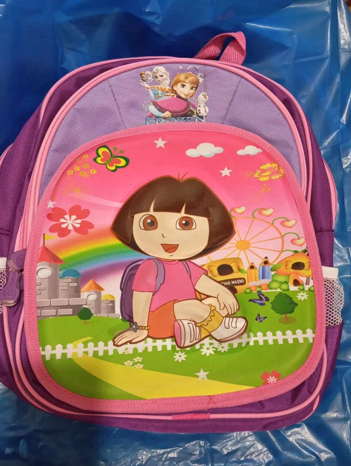 کیف مدرسه|کیف، کفش، کمربند|بروجرد, |دیوار