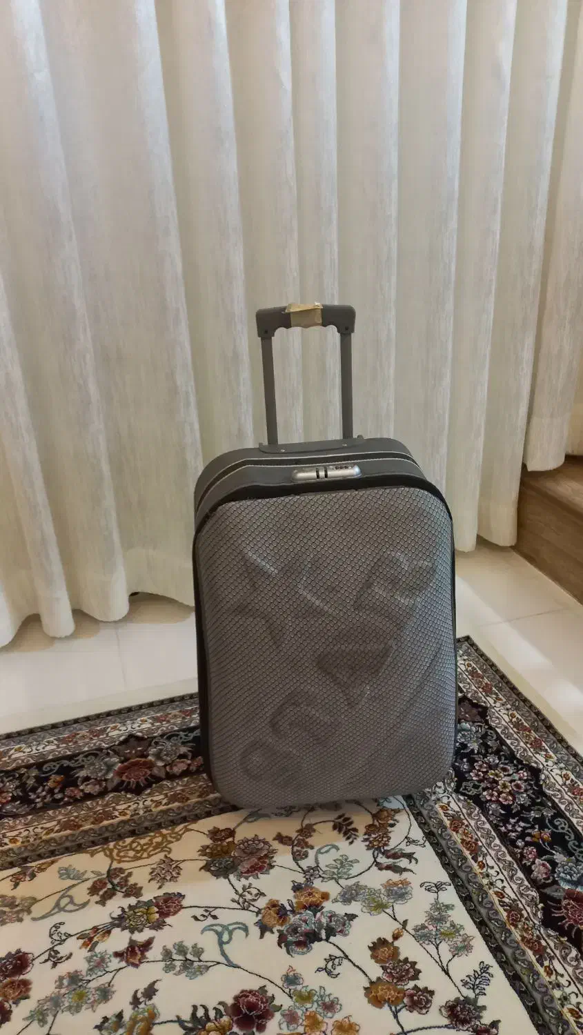 چمدان|کیف، کفش، کمربند|مشهد, خلق آباد سفلی|دیوار