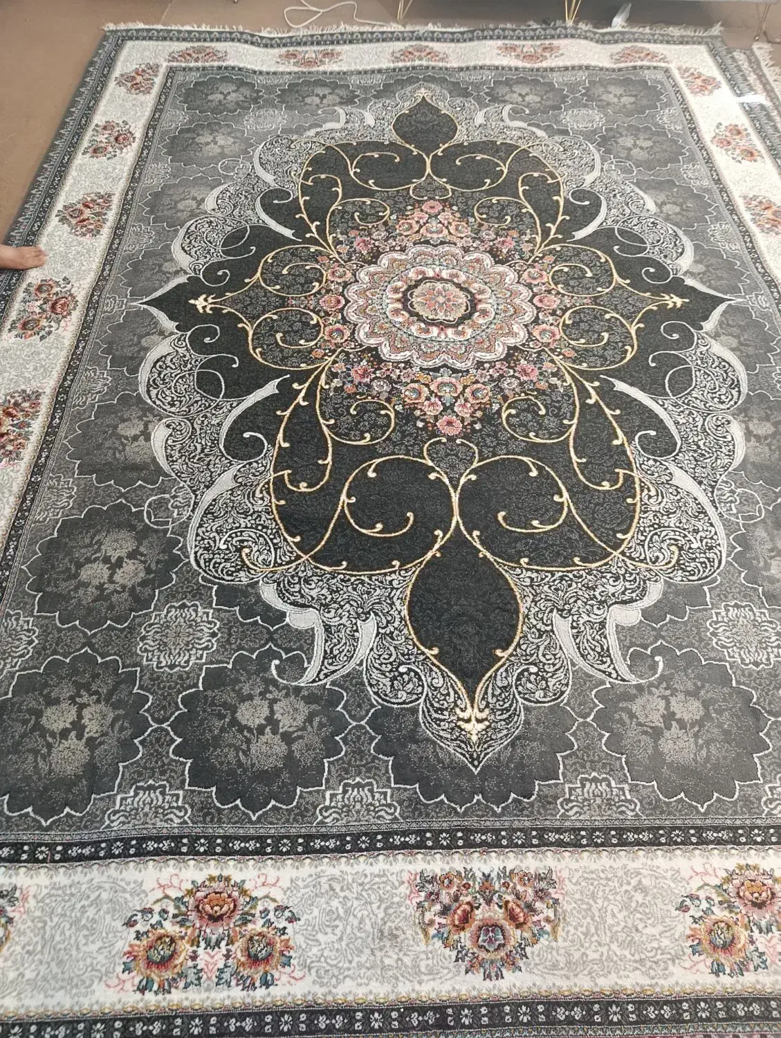 فرش ۱۲متری درحدنو جنس نخ طرح جدید فقط۷۹۰۰ت|فرش|مراغه, |دیوار