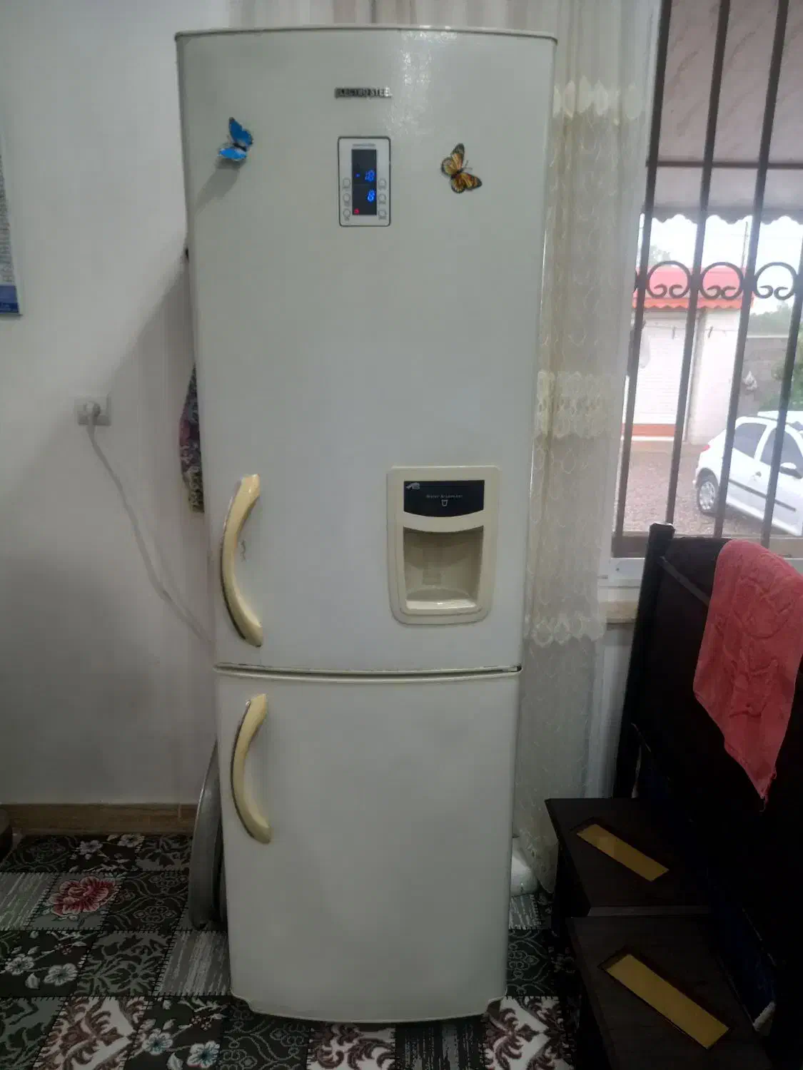 یخچال|یخچال و فریزر|لشت نشا, |دیوار