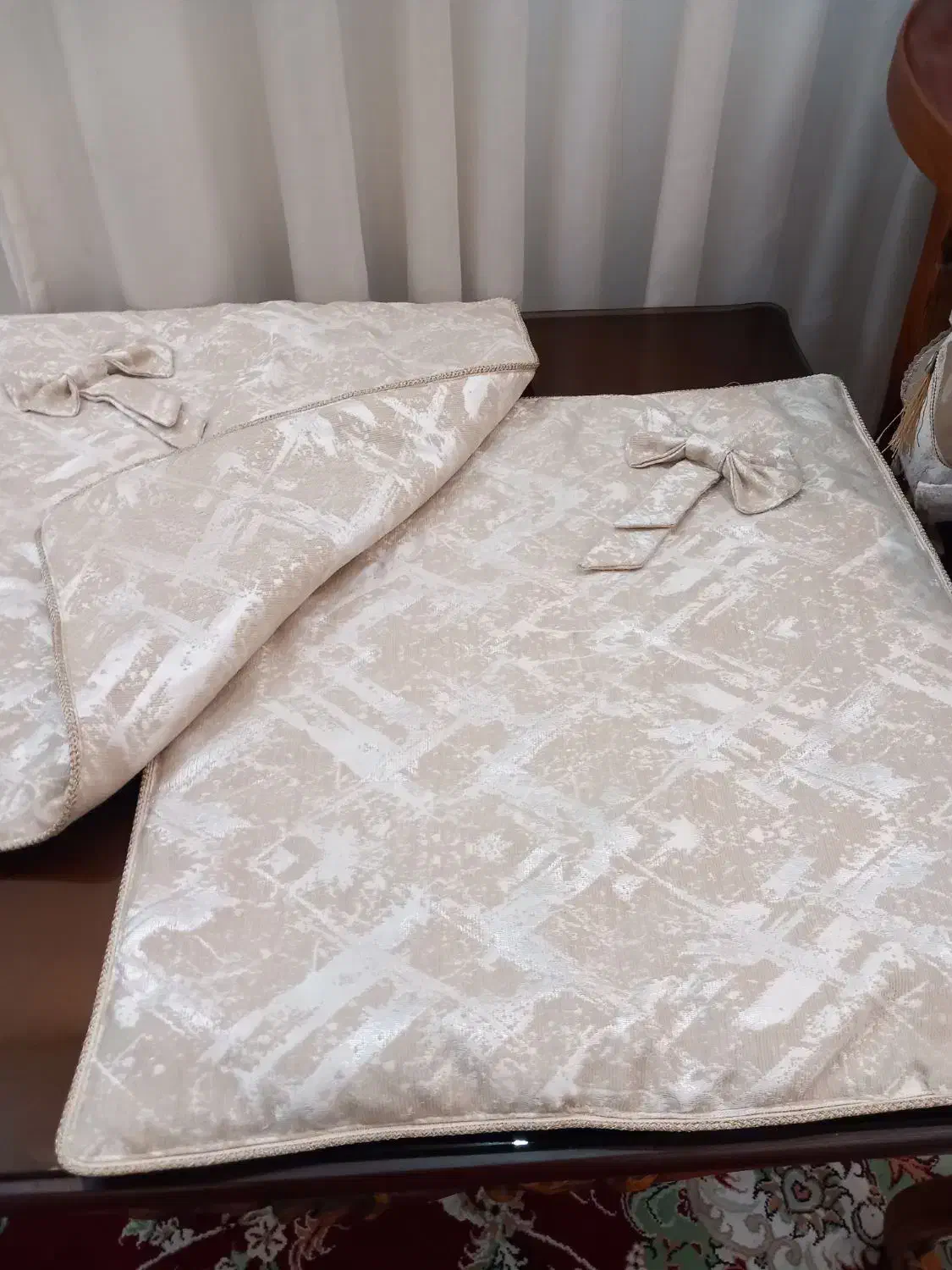 دوخت پرده و روبالشتی تعمیر انواع لباس|خدمات پیشه و مهارت|تهران, دولاب|دیوار