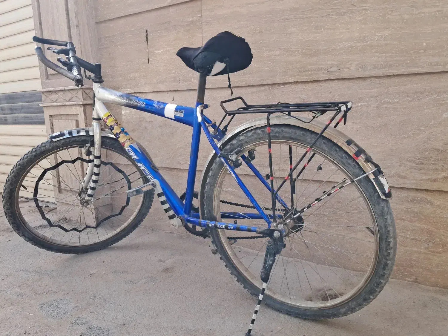 دوچرخه|دوچرخه، اسکیت، اسکوتر|زارچ, |دیوار