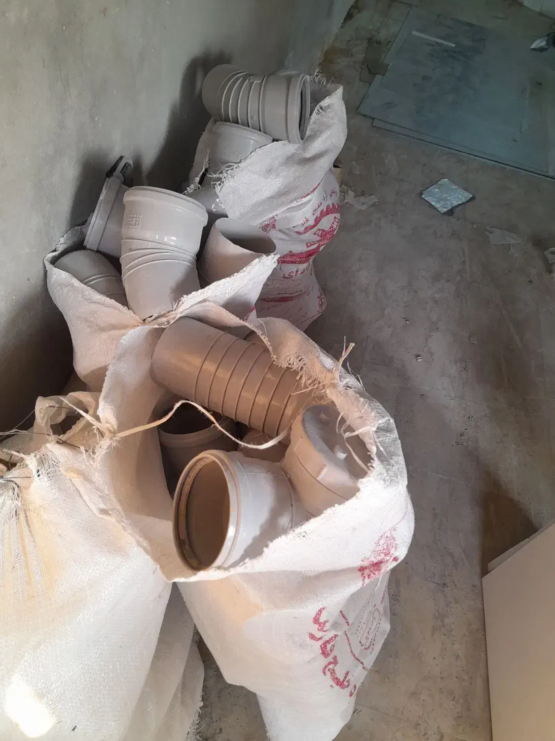 فروش انواع اتصالات فاضلاب ساختمانی|مصالح و تجهیزات ساختمان|جم, |دیوار