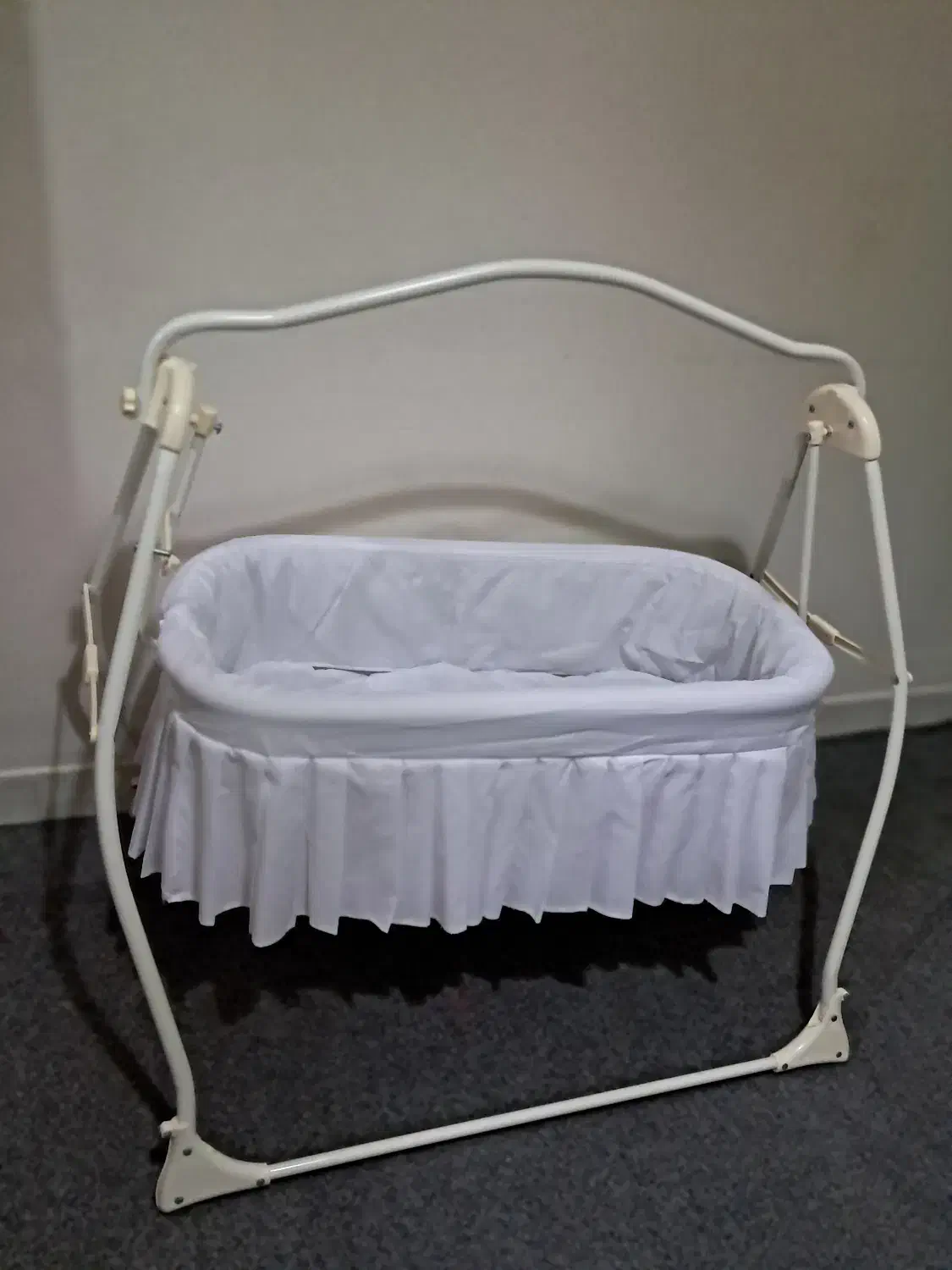 گهواره نو|تخت و صندلی بچه|زنجان, |دیوار