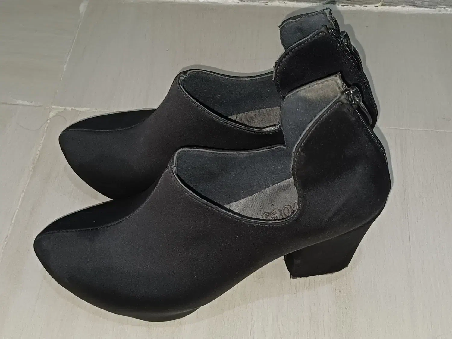 پوشاک|لباس|بیرجند, |دیوار