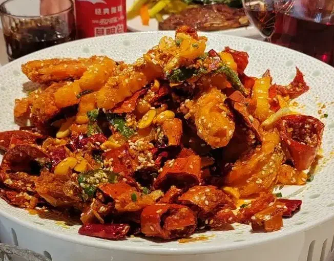 نیازمند آشپز هنرمند آقا یا خانم|استخدام خدمات فروشگاه و رستوران|نجفآباد, شهرک صنعتی منتظریه|دیوار