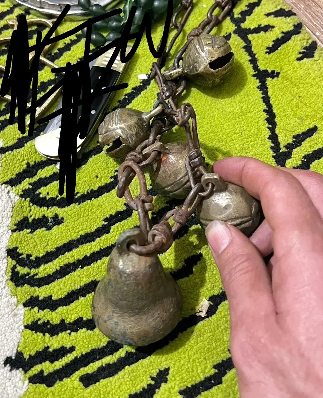 قورچه و زنگوله آنتیک قدیمی|کلکسیون اشیاء عتیقه|نیشابور, شریعتی|دیوار