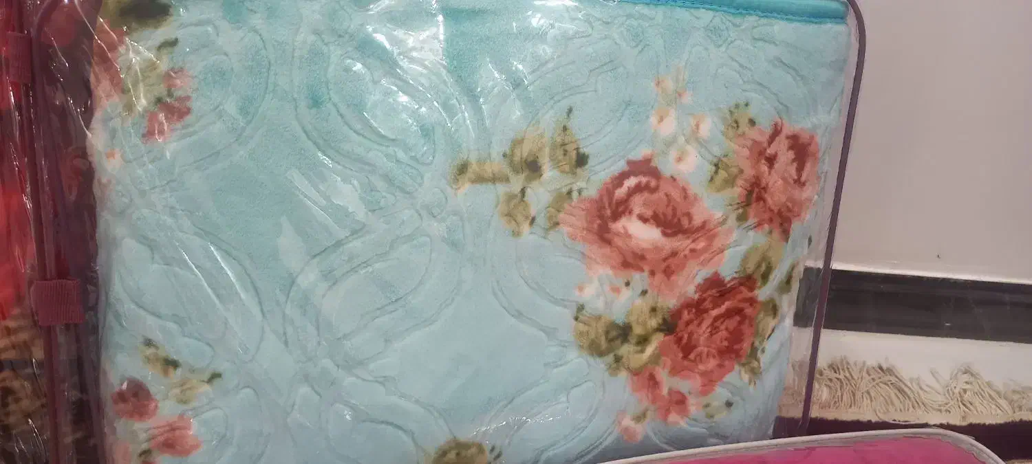 بعلت تغییر شغل فروش زیر قیمت بازار|رختخواب، بالش، پتو|خرم‌آباد, |دیوار