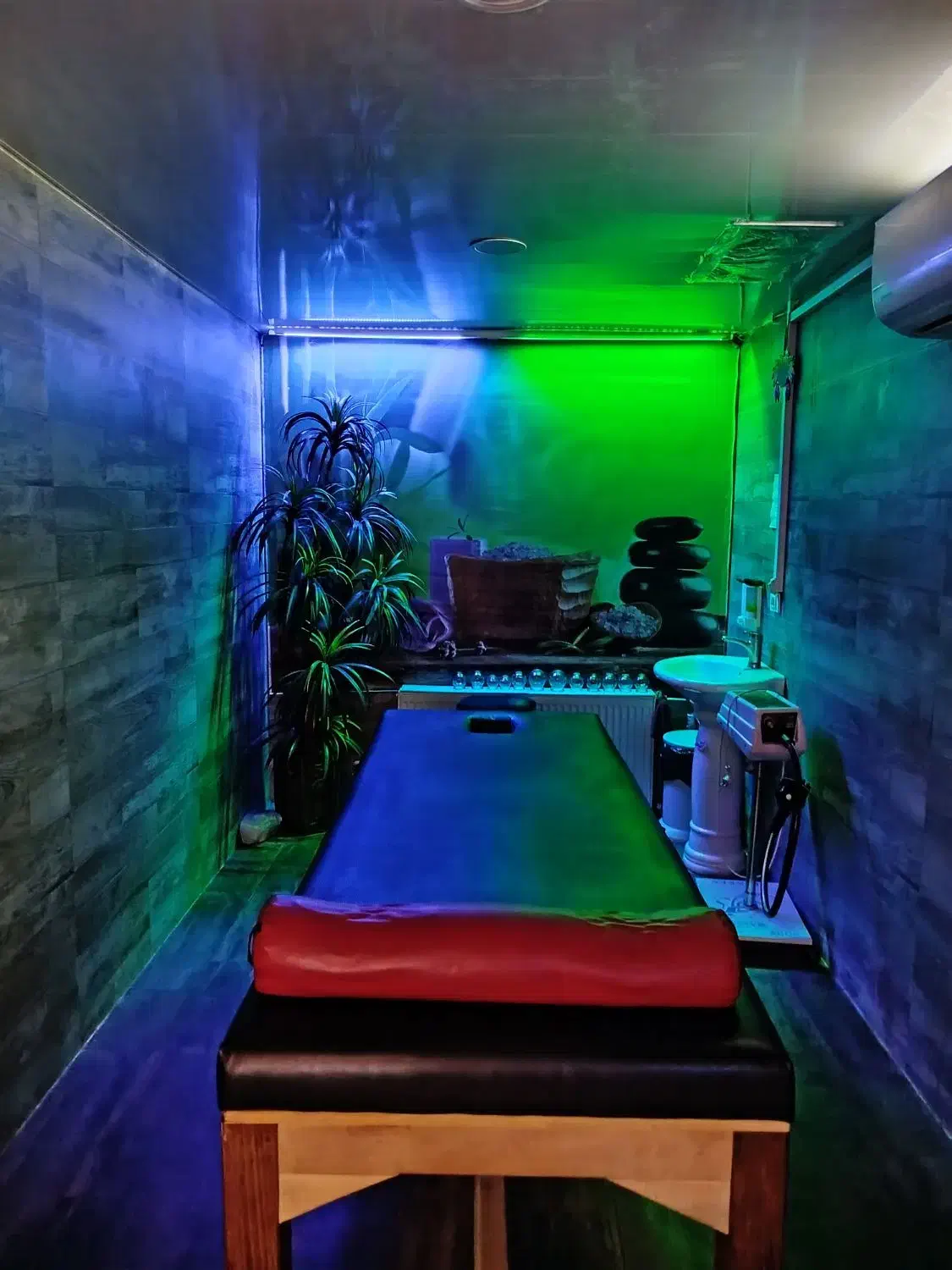 ماساژ،بادکش و حمام سنتی|خدمات آرایشگری و زیبایی|کاشان, قطب راوندی|دیوار