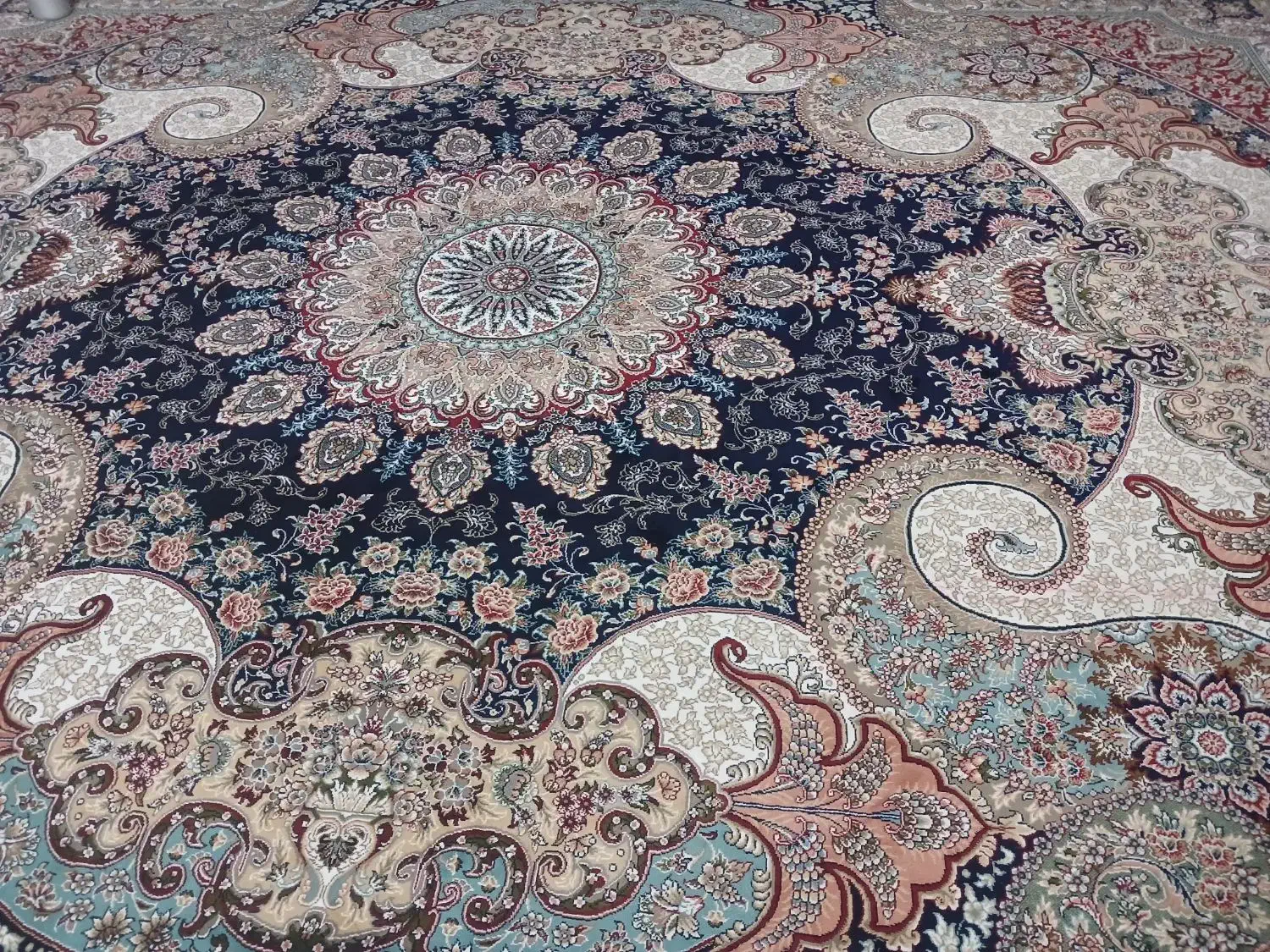 فرش کرم سرمه ای|فرش|سبزوار, شرق کال میانی|دیوار