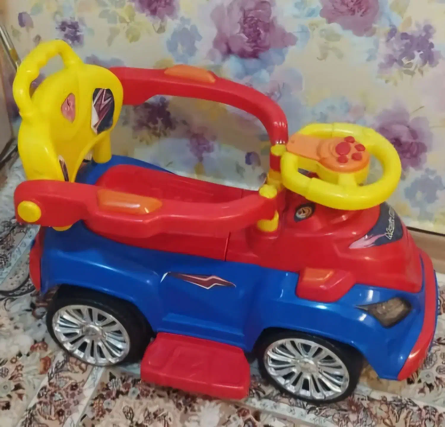 صندلی غذا کودک و ماشین چهار چرخ|اسباب و اثاث بچه|اهواز, کوروش|دیوار