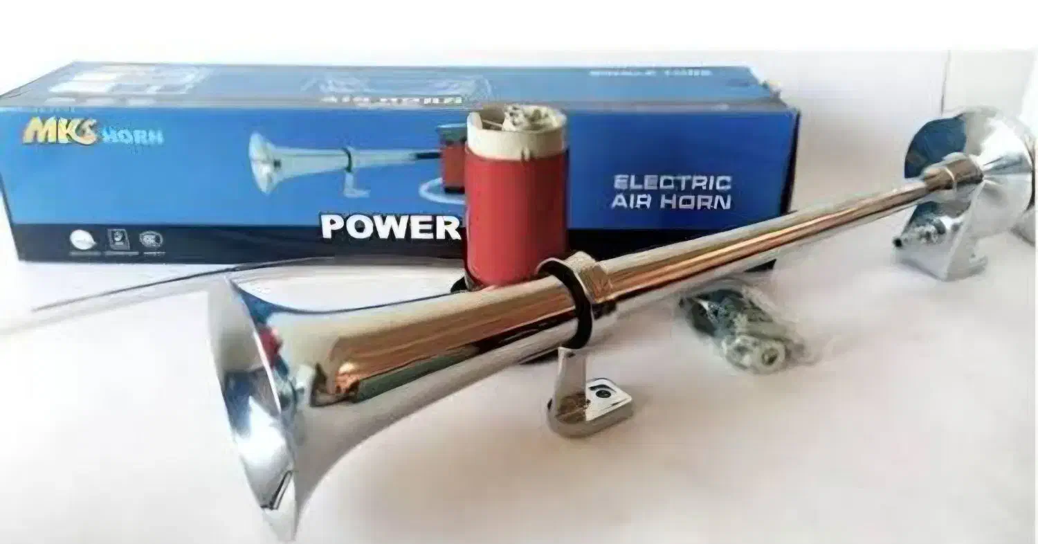 بوق همراه با قوچی برا ماشین و کامیون|قطعات یدکی و لوازم جانبی|صومعهسرا, |دیوار