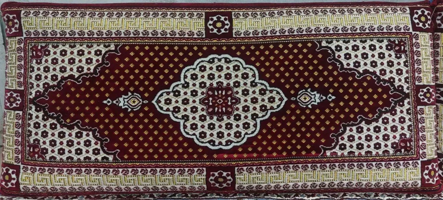 پشت دیواری|پشتی|رشت, چمارسرا|دیوار