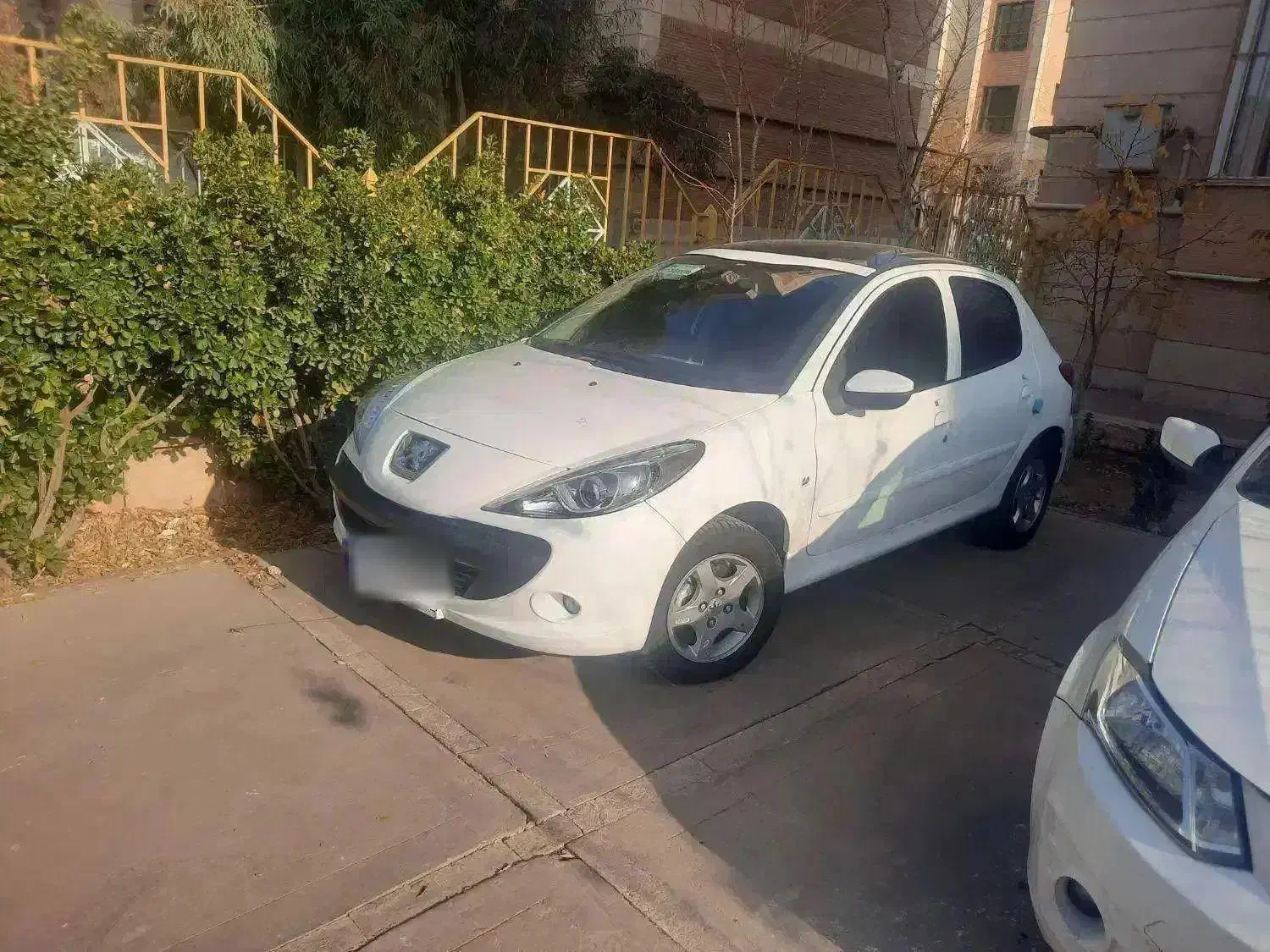 ۲۰۷ دودستگاه|خودرو سواری و وانت|پرند, فاز ۲|دیوار